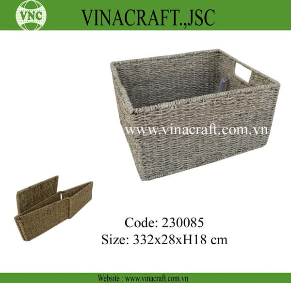 Seagrass hamper with lid and handles